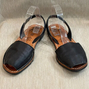 RIA Sz 40 Handmade Leather Avarca Style Made in Spain  Slip On Peep Toe Sandals